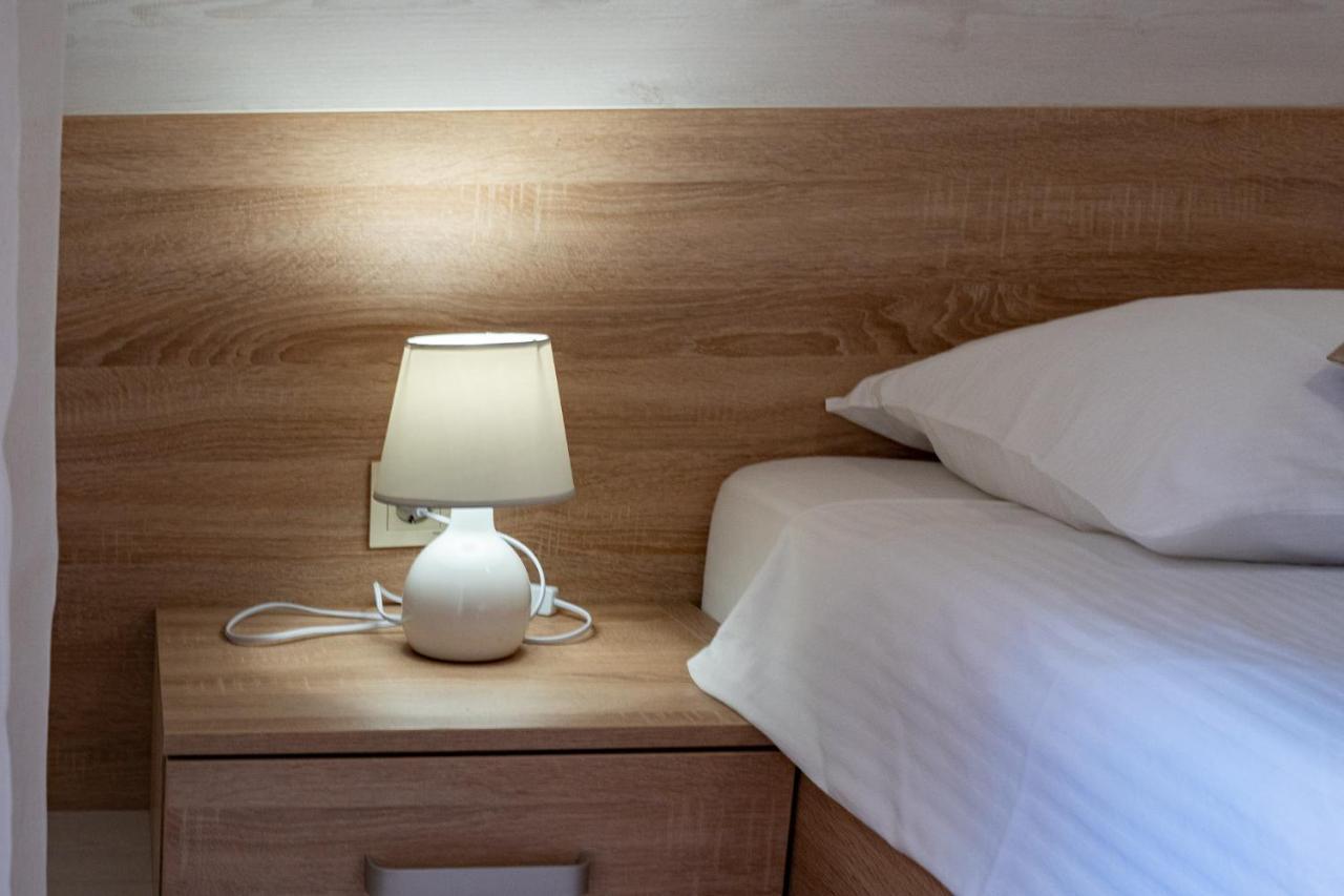 Mistral Apartments Lopar Luaran gambar