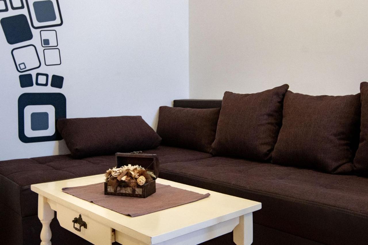 Mistral Apartments Lopar Luaran gambar