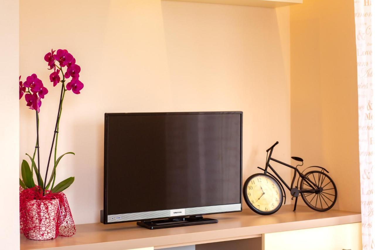Mistral Apartments Lopar Luaran gambar