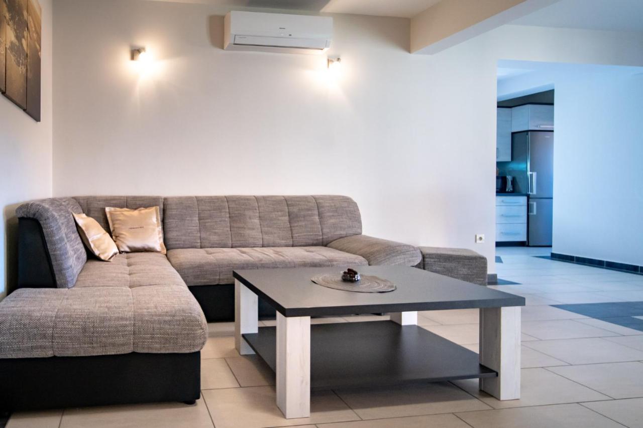 Mistral Apartments Lopar Luaran gambar